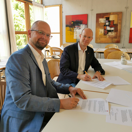 Die Unterzeichnung des Kooperaitonsvertrags zwischen der deutschen Provinz der Salesianer Don Bosco und der internationalen Berufsakademie, ermöglicht ein duales Studium in den Don Bosco-Einrichtungen der deutschen Provinz.